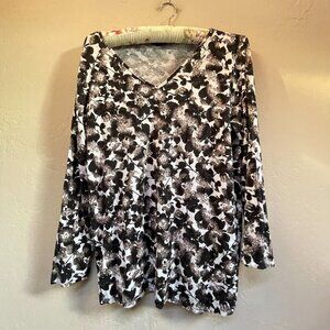 J.Jill Wearever Collection Womens Medium Petite Floral V-Neck 3/4 Sleeve T-Shirt
